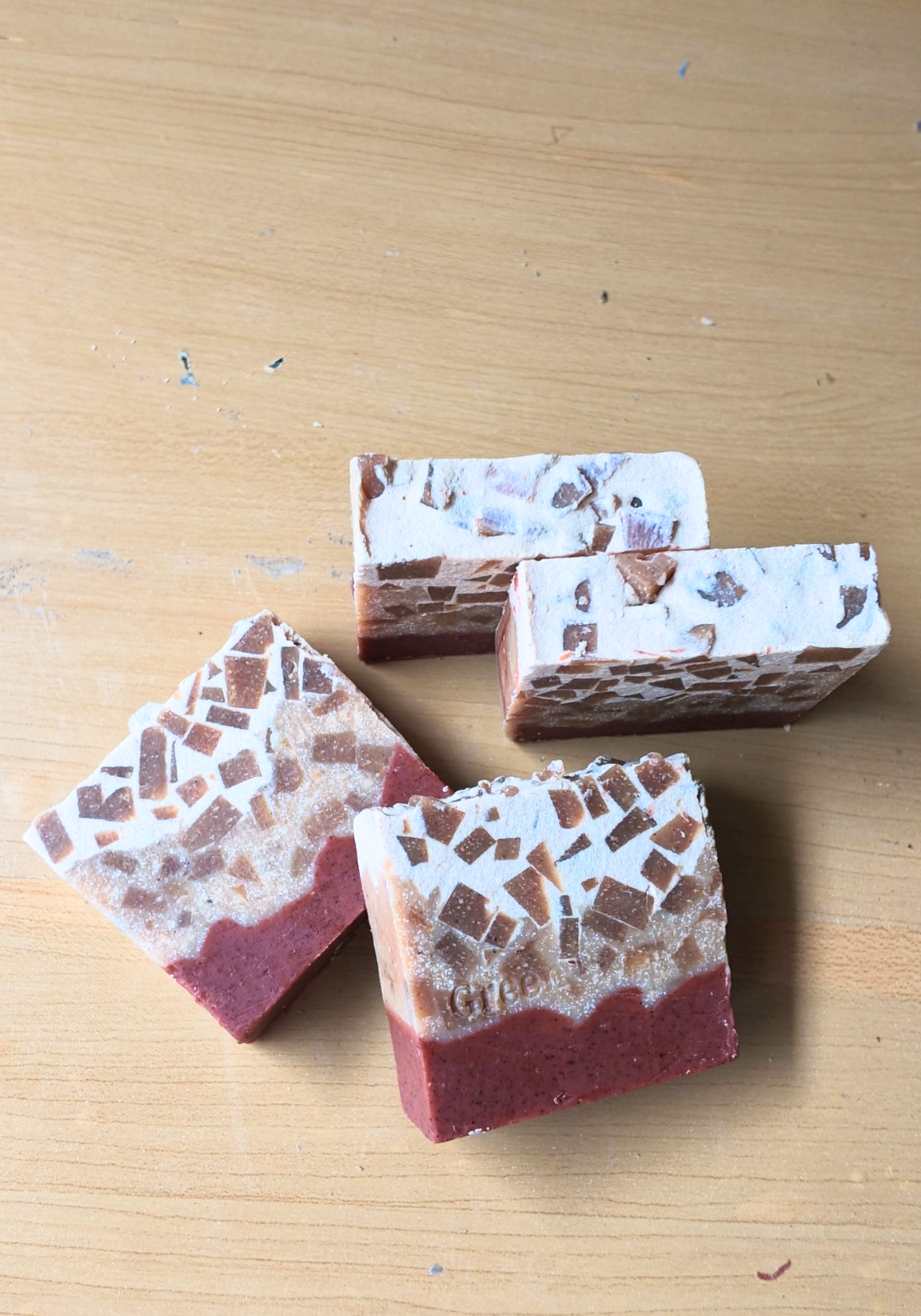 Manjistha & Nalangu Maavu Soap - Image 3
